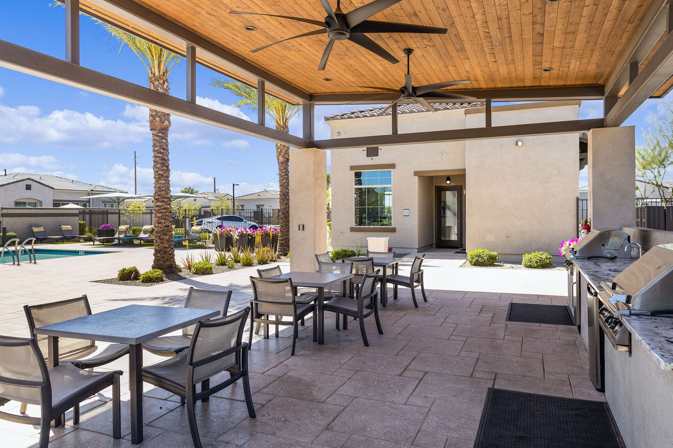 Shared outdoor space at Avilla Magnolia.