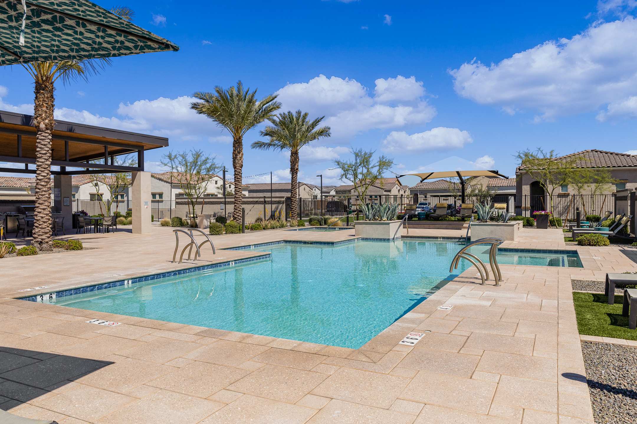 Pool and poolside area at Avilla Magnolia.