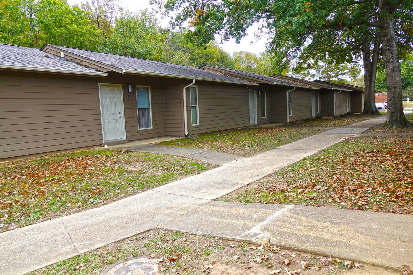 Brookfield Apartments Paris TN Subsidized, LowRent Apartment