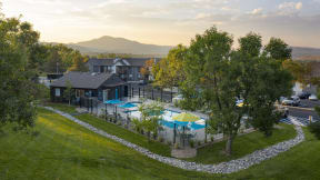 exterior of vista at trappers glen