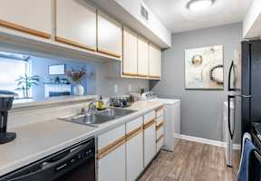 Kitchen at Greenhouse Apartments, Kennesaw, GA, 30144