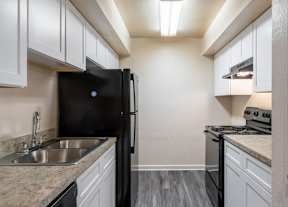 Equipped kitchen at Greenhouse Apartments, Kennesaw, 30144
