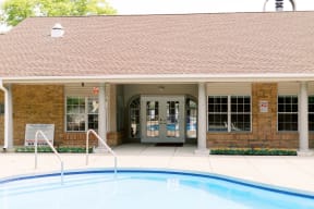 Deer Run Luxury Sparkling Community Swimming Pool in Brown Deer