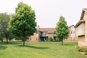 Deer Run Apartment Community in  Brown Deer