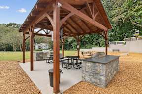 Picnic area at Greenhouse Apartments, Kennesaw, GA, 30144