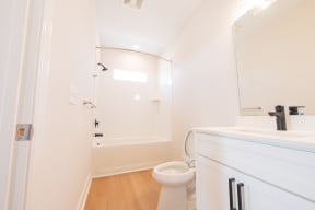 bathroom_North End Apartments