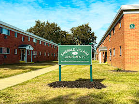 Classic Property Signage Designs at Emerald Village Apartments, Ohio