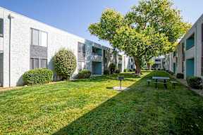 BBQ Picnic area at Villas Del Cielo Aprartments in Albuquerque New Mexico October 2020