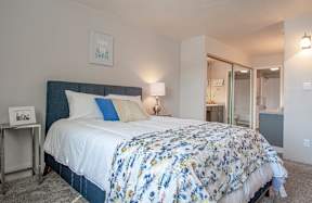 Bedroom and closet at Villas Del Cielo Aprartments in Albuquerque New Mexico October 2020