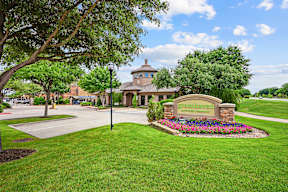 the park at concordia apartments photo 1