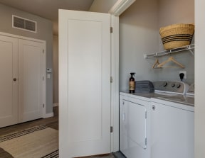 Apartments for Rent in Mount Prospect IL - 20 West - In-Unit Washer & Dryer