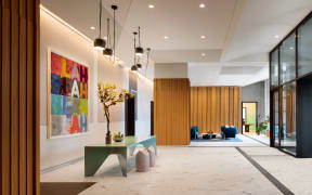 24/7 attended lobby in West Loop Chicago Luxury Apartments