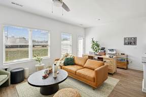 Elio | Spacious Townhomes