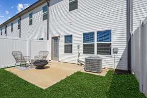 Elio | Spacious Townhomes