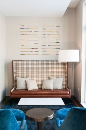 Vintage on Selby | St. Paul, MN |Community Amenities | Summit Room Lounge Seating