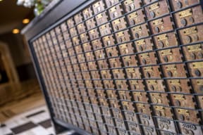 Vintage on Selby | St. Paul, MN | Interior Features | Main Lobby Concierge Desk