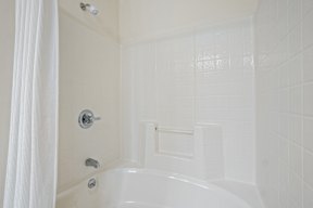 Bathtub at Harbor Village at the Commons, Rhode Island