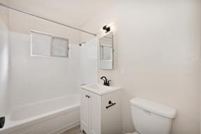 The Camellia on Buck | Bathroom