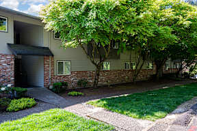 Skyline Apartments | Exterior