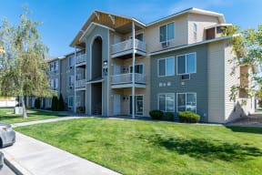 Center Pointe | Exterior Building