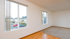 Davis Street | Dining Area