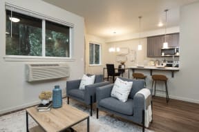 Quatama Woods | Living & Dining Room and Kitchen