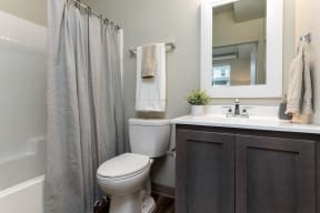 Quatama Woods | Primary Bathroom