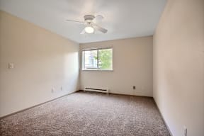 Tacoma Apartments - Miramonte Apartments -master bedroom