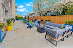 Northgate - Row on Third - Outdoor Patio