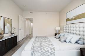 Bedroom with king size bed