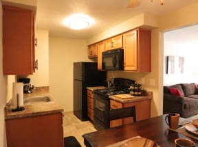 Fully Equipped Kitchen at Deauville Park Apartments, Pennsylvania, 15146