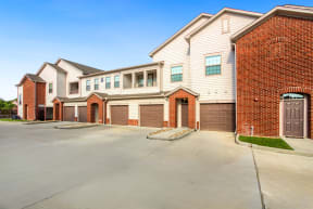 exterior view at the regency woods apartments in pascagoula, ms