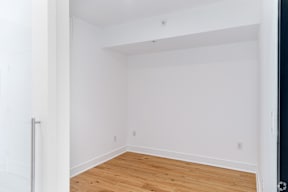 1 Bedroom with sliding door