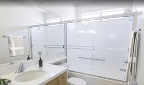 Luna Apartment View, Bathroom
