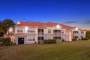 Apartments with private patios | Ashlar Fort Myers