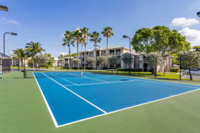 Tennis Court | Promenade at Reflection Lakes apartment amenities