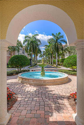Courtyard with water feature | Floresta