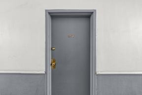 Unit Entrance at 6129 Wilshire