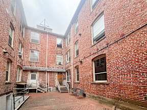 Charming Brick Interior Courtyard at 6128 Wilshire