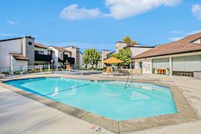 the reserve at city center amenities amenities include a swimming pool and city buildings