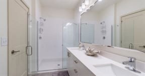 Glass encased showers at 2000 West Creek Apartments, Virginia, 23238