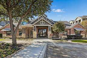 Exterior Of Building at Platinum Castle Hills, Lewisville, 75056