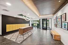 Harbourline Apartments, St Paul Lobby