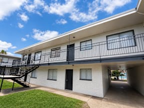 Spacious apartment with balcony located at the pointe apartments in Pasadena, Tx