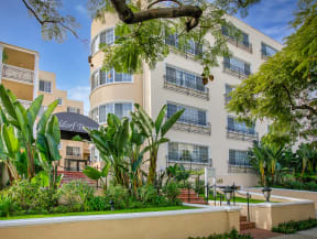 Apartment Building in Beverly Hills