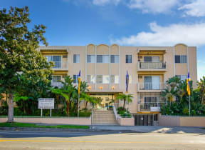 Apartment Building in Los Angeles
