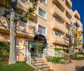 Apartment Building in Los Angeles