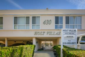 Apartment Building in Los Angeles