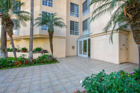 Apartment Building in Los Angeles