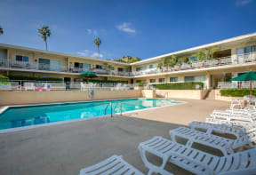 Apartment Building in Los Angeles Pool